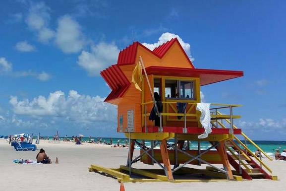Спасителна станция на плажа във Флорида