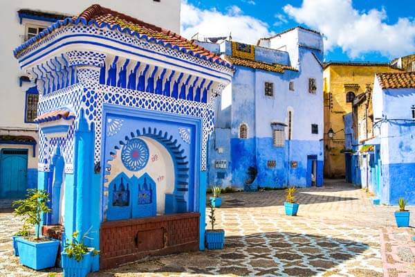 Продължете лятото в Мароко, сини изрисувани стени