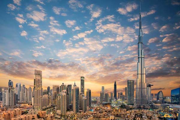 Дубай в Обединените арабски емирства е популярна туристическа дестинация - вземете застраховка за пътуване сега
