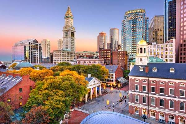 Изглед към центъра на Бостън, САЩ