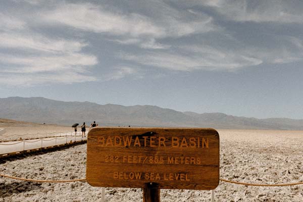 Долината на смъртта, САЩ - солени равнини в басейна на Бадуотър
